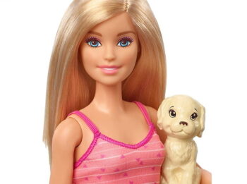 Lalka Barbie Kąpiel piesków GDJ37